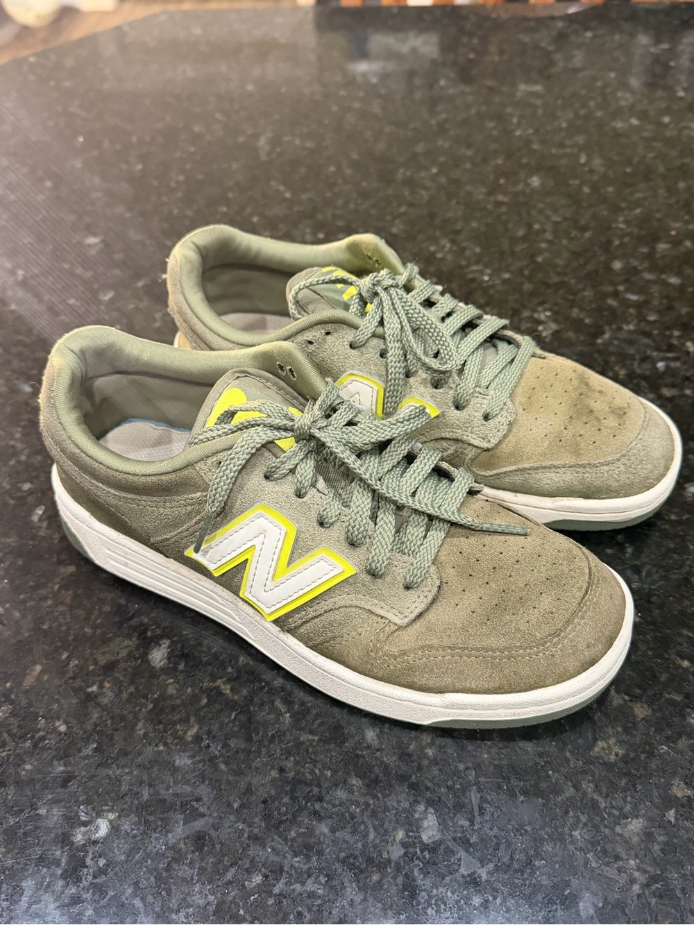 New Balance Olive Green Suede Women’s 7, Men’s 5.5 Sneakers White & Yellow